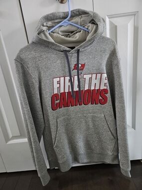 Nike Men's Gray Small NFL Tampa Bay Buccaneers Fleece Hooded Sweatshirt